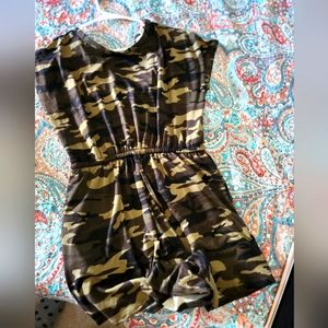 #105 Nwt Camoflauge Plus size Romper with pockets